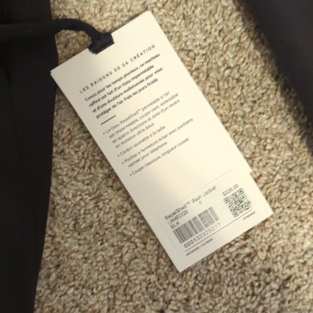 Lululemon repelshell rain jacket - Picture 4 of 6